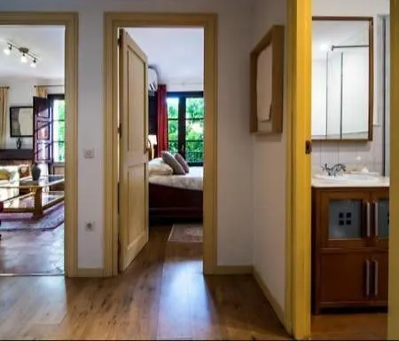 Apartamento De Dos Dormitorios En Plaza Alfaro Seville Exterior photo